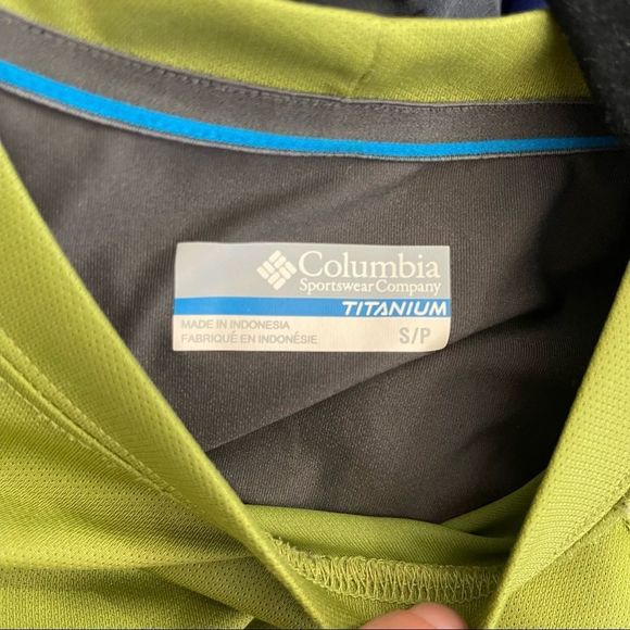 Columbia Titanium Green & Gray Short Sleeve Athletic Sports Comfy Shirt - Picture 7 of 7